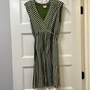 Great condition Ella moss size medium green dress